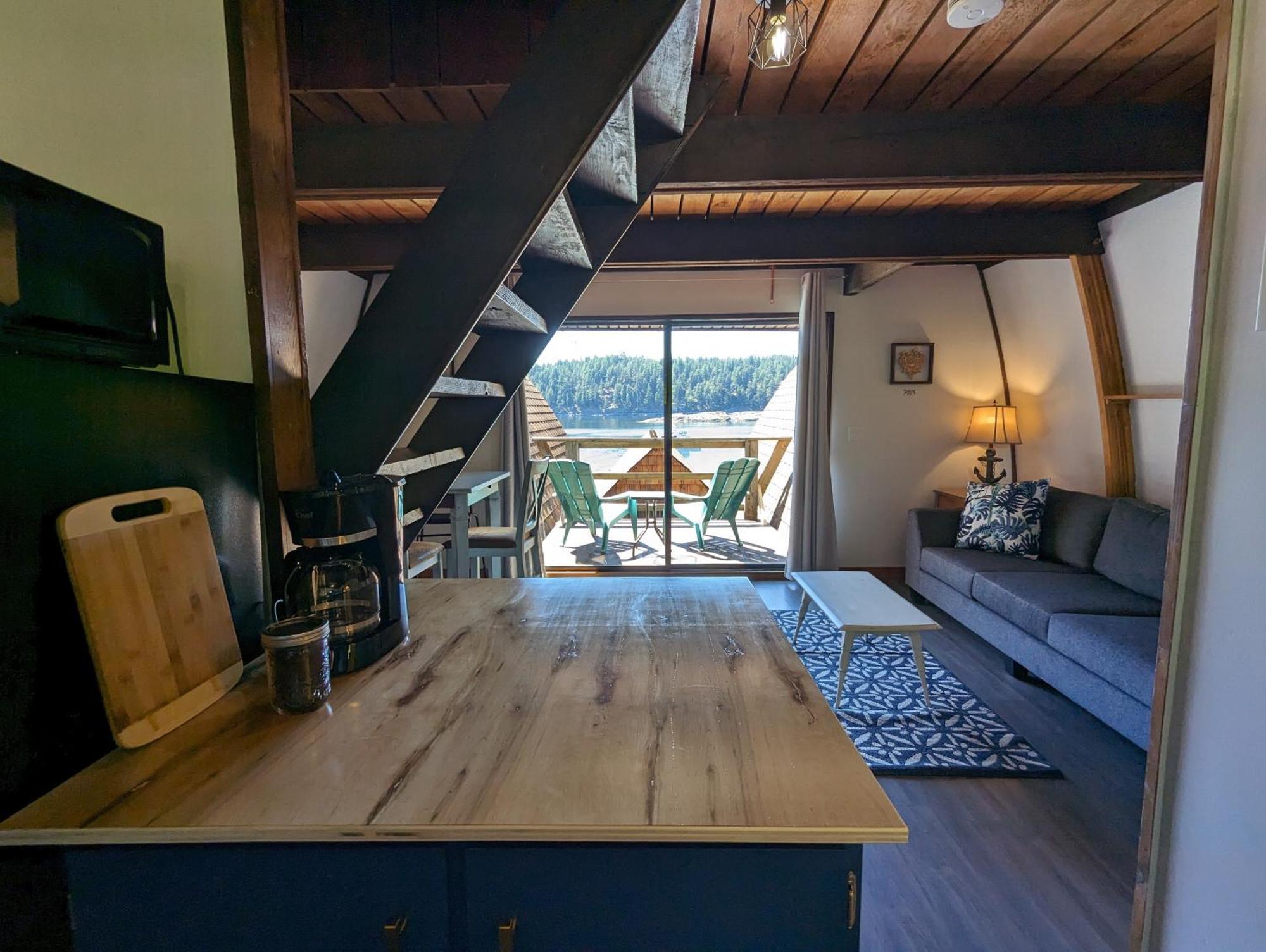 Jade Resort-Oceanfront Suites In Gowlland Harbour Heriot Bay Exteriér fotografie