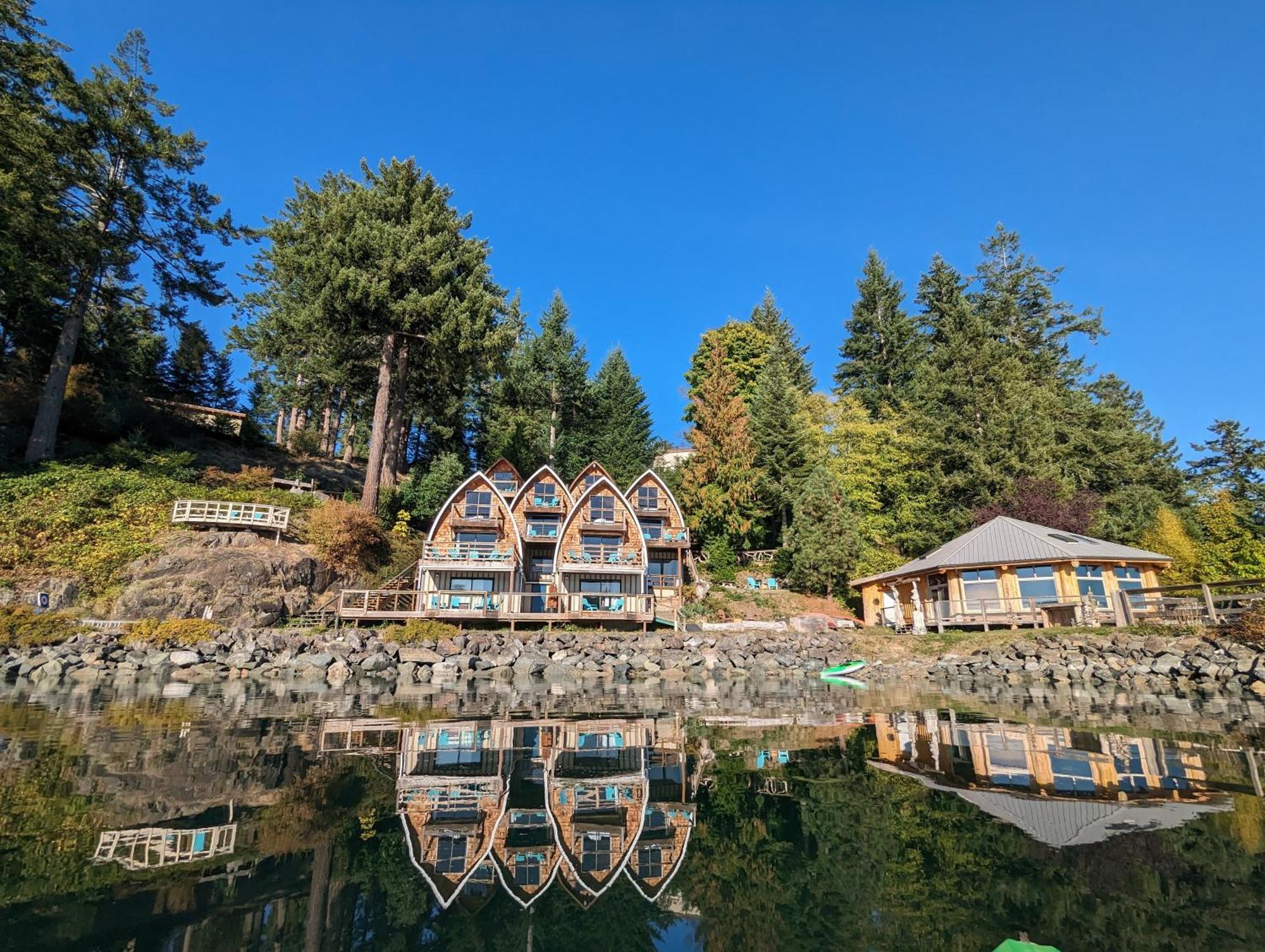 Jade Resort-Oceanfront Suites In Gowlland Harbour Heriot Bay Exteriér fotografie